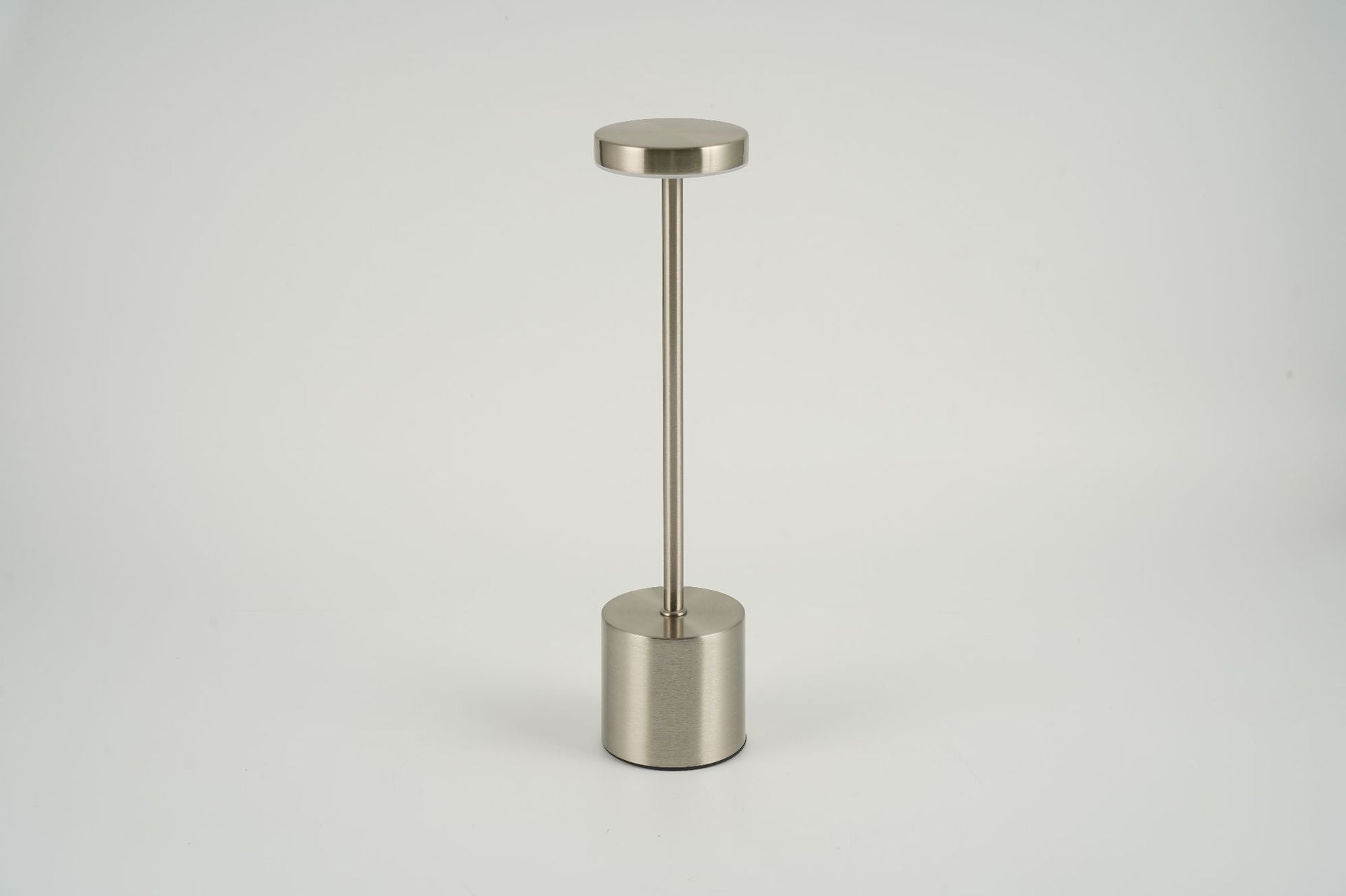 LED rechargeable bar table lamp, dining table atmosphere lamp, restaurant bar cleaning table, outdoor atmosphere lamp, stall retro table lamp