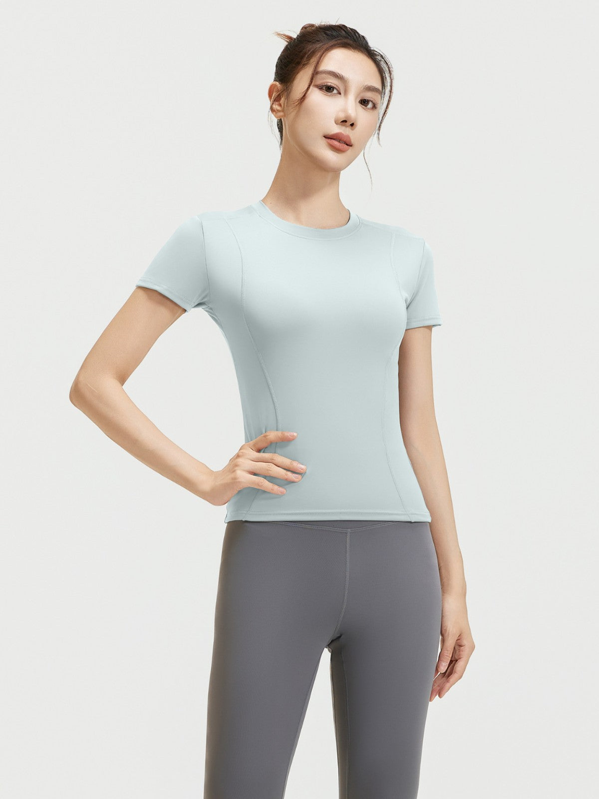 SIHI Women’s Yoga Set, Short-Sleeve Top & Leggings Workout Outfit